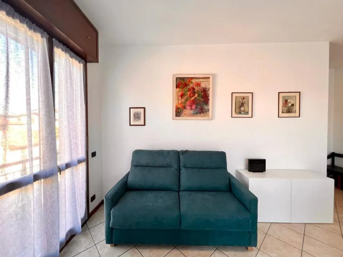 Todeschini 27 Apartment Brembate